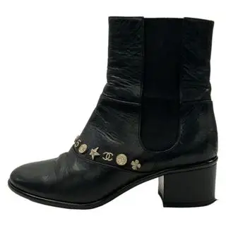 CHANEL(シャネル) ショートブーツ 36 1/2 C - G30161 黒 ココマーク/スター(星)/スタッズ/サイドゴア レザー シャネル(CHANEL)のレディースの靴/シューズ(ブーツ)の商品詳細ページへのリンク