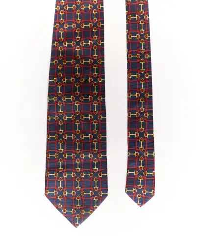 Pierre Balmain Seidenkrawatte mit marineblauem Karomuster und goldfarbenem Kettenprint