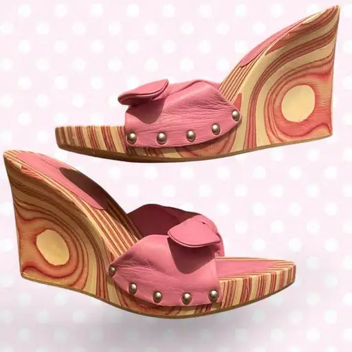 DO NOT BUY YOU WILL NOT BE REFUNDED!
!!TAKING OFFERS AND WILLING TO TRADE!!
these are my prized possession and i’m really sad to sell them but ive grown out of them </3
Pink & Cream Whimsy Swirly Fornarina Wedges Heels Leather and Wood
Size 8
Has slight wood damage to the wedge from wear— not noticeable from afar
(8.5 SIZE REFRENCE AT THE END)
#Whimsy #Vintage #Heels #Y2K #Girly