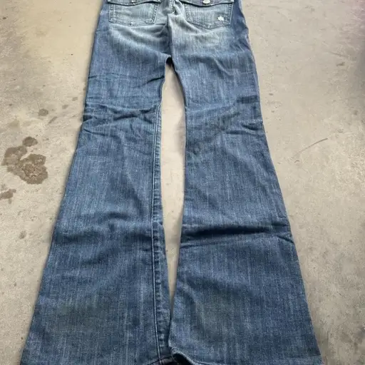 Tornado Mart Style Grunge Japanese Flared Jeans 


message me for cheaper shipping 
or don’t  :(

review photos for flaws , anything major will be included within the pictures 

#tornadomart #grunge #archive #avantgarde #japanese