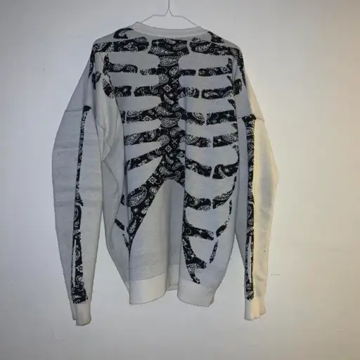 Skeleton bone knit bandana crewneck
Oversize 
#kapital #skeleton #boohoo #halloween #skeletal
