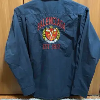 BALENCIAGA エンブレム刺繍 ボタンダウンシャツ バレンシアガ(BALENCIAGA)のメンズのトップス(シャツ)の商品詳細ページへのリンク