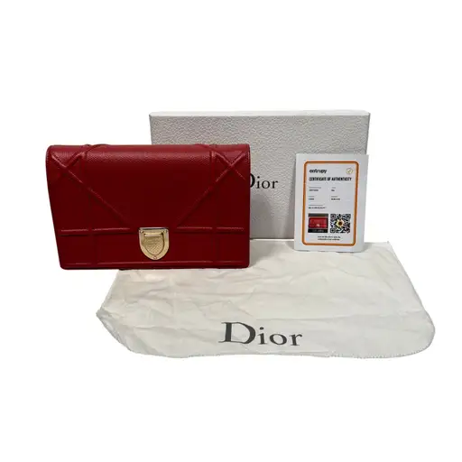 Christian Dior Diorama Wallet on Chain 5" H x 7.5" W x 1" D