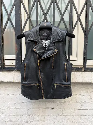 (New Arrival) BLACKMEANS - Volcom 25th anniversary special collaboration sleeveless leather jacket (2016)
