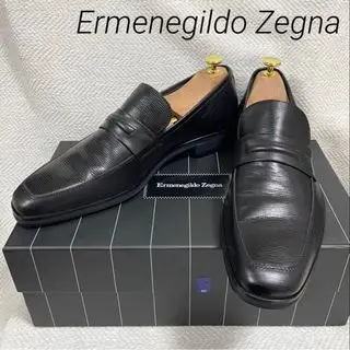 極美品 Ermenegildo Zegna ゼニア ロゴ 革靴 コインローファー エルメネジルドゼニア(Ermenegildo Zegna)のメンズの靴/シューズ(ドレス/ビジネス)の商品詳細ページへのリンク