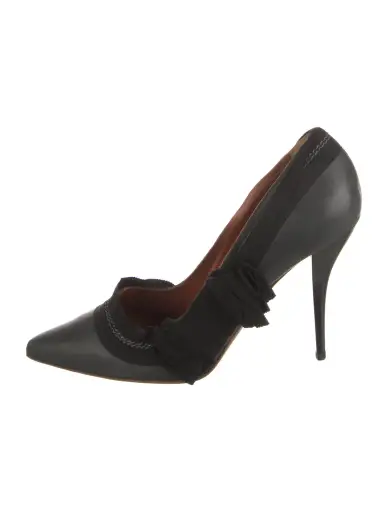 Leather Bow Accents Pumps