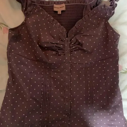 Romeo Romeo purple polka dot top with ruffles and buttons. Size: L #fairycore #coquette #kawaii