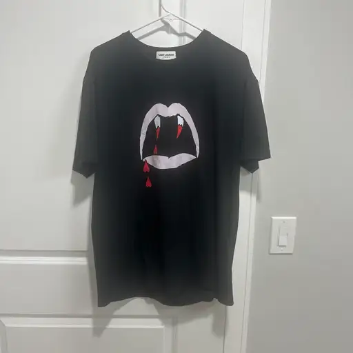 size xl SAINT LAURENT PARIS bloodluster tee

not retail