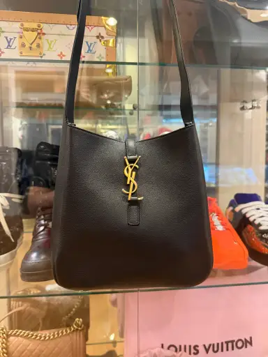 Saint Laurent