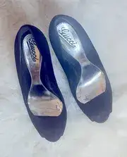 Gucci black suede peep toe platforms, 41