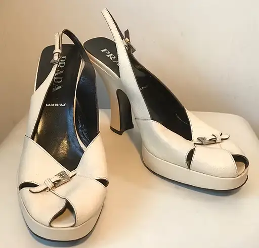 Prada, råhvide sandaler, str. 41