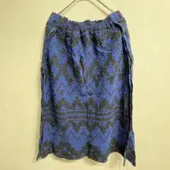 美品 me ISSEY MIYAKE シャーリング 幾何学柄 スカート ブルー