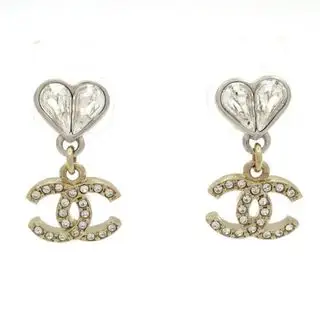 CHANEL(シャネル) ピアス - シルバー×ゴールド×クリア ココマーク×ハートラインストーン シャネル(CHANEL)のレディースのアクセサリー(ピアス)の商品詳細ページへのリンク