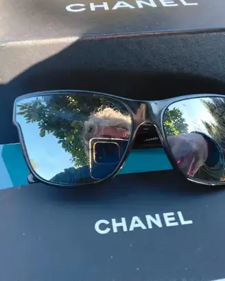 occhiali da sole Chanel