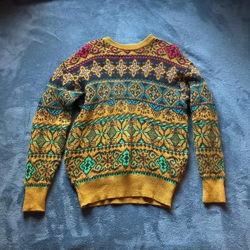 Ficce Yoshiyuki Konishi Vintage sweater with beautiful colors and designs. Size medium. Thrifted in Japan but ended up being too small. Worn once.