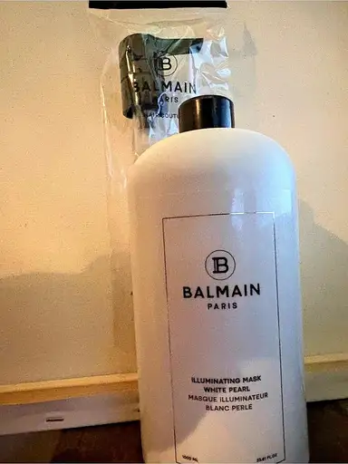Balmain Illuminating Mask White Pearl White Pearl Mask NWT