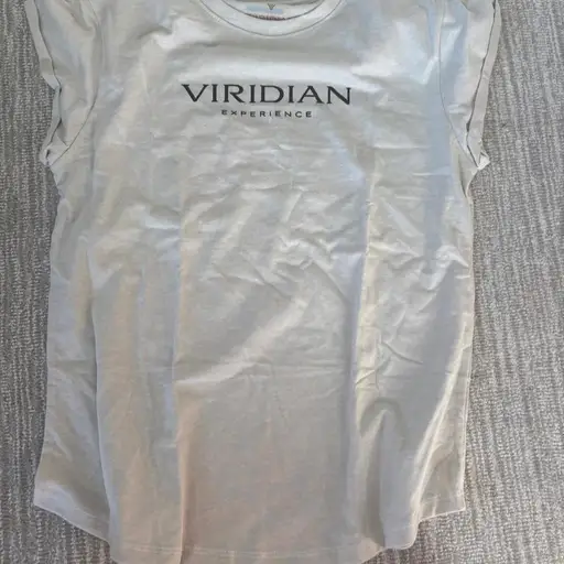 White Viridian Experience crop top in a S/M #viridian #experience