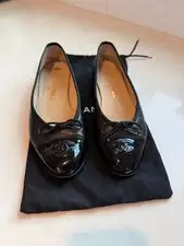Channel Ballet Flat Leather w/ Patent Leather toe Size EU37.5