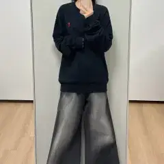 アミ AMI スモール ハート ロゴ ブラック スウェット