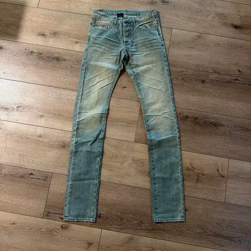 Dior Homme SS04 “Strip” Washed Ice Bleu Claire Denim size 27

15in waist fits bigger 28-30 waist aswell