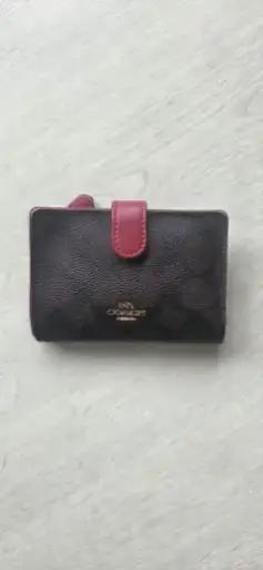 COACH 二つ折り財布 シグネチャー レッド