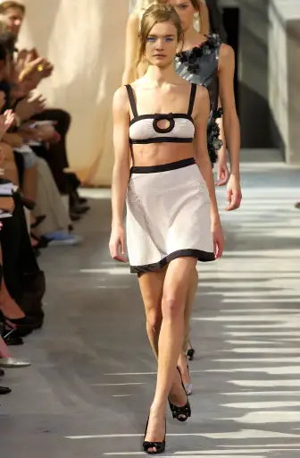 (rare) louis vuitton spring 2003 marc jacobs runway metallic cutout mini skirt