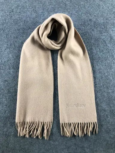 Yves Saint Laurent Scarf / Muffler / Neckwear P878