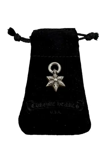 Chrome Hearts 6 Point Pendant