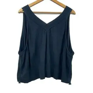 Chloe(クロエ) ノースリーブセーター サイズTM レディース - ダークネイビー クロエ(Chloe)のレディースのトップス(ニット/セーター)の商品詳細ページへのリンク