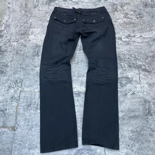 Tornado mart styled backlash, buckle back Semantic design black denim jeans with prominate back buckle design originating from vintage Levi’s in the early 1900s, very cool japenese archive fashion. Straight fit with cool pockets and logos representing semantic design similar to tornado mart, goa, hysteric glamour, if six was nine etc.
 
MESSAGE BEFORE BUY OR NO SHIP

W:30”
L:30-32”
opening:7.5.
#semanticdesign #tornadomart #hysteric glamour #japenesearchive #archive 

buckle back, black denim, vintage Levi's, Japanese archive, straight fit, oversized pockets, logo details, contrast stitching, high waisted, archival fashion