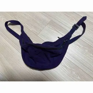 COMOLI シルクネップ ウエストバッグ PURPLE コモリ(COMOLI)のメンズのバッグ(ウエストポーチ)の商品詳細ページへのリンク