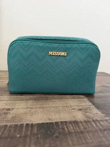 MISSONI • Delta One amenity kit green