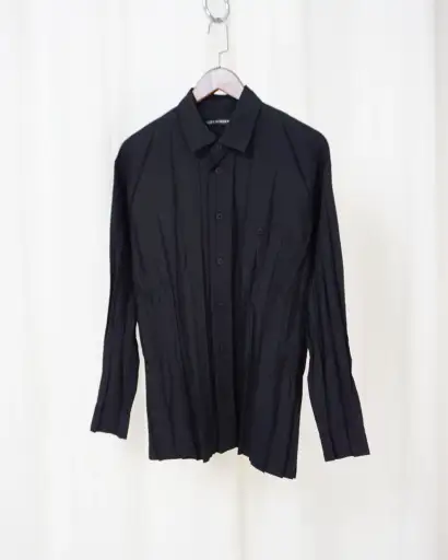 ISSEY MIYAKE MEN Black Wrinkled Shirt c.2018