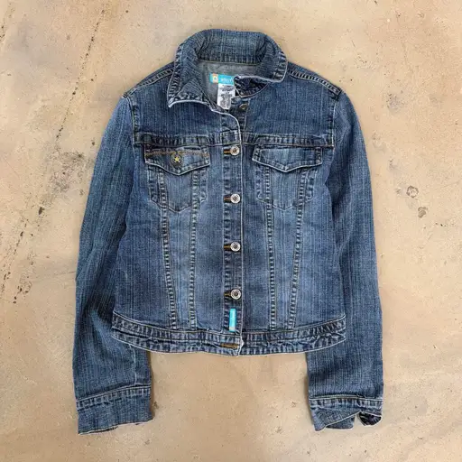 Vintage Y2K Blue Denim Jacket
- Brand: Blue Jeans
- Material: Cotton
- Color: Blue
#y2k #denim sz S