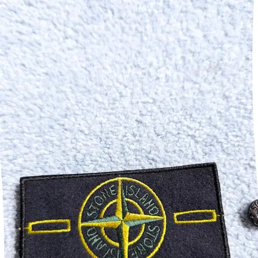 stone island badge 

stone island replacement badge 

adult badge