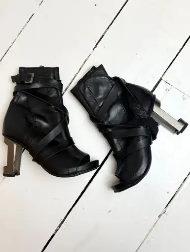 Late 90s Boots