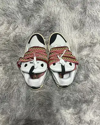 Lanvin curb