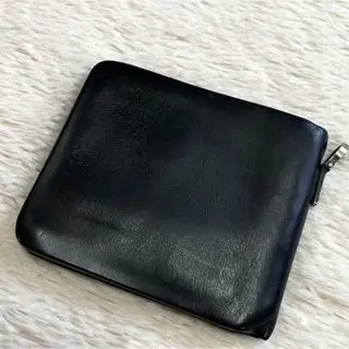 ISAMU KATAYAMA BACKLASH ハードレザー ブラック 折り財布 イサムカタヤマバックラッシュ(ISAMUKATAYAMA BACKLASH)のメンズのファッション小物(折り財布)の商品詳細ページへのリンク