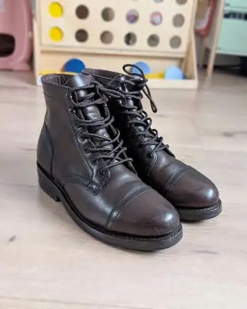 Rose Anvil x Thursday Boots "Heritage Captain" - US 9