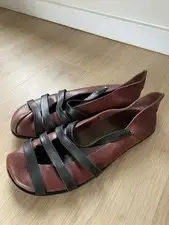 Cydwoq Jail Women Leather Ballet Flats Size 39.5 Casual Artisan Red Black Shoes