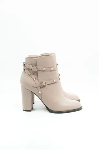 Valentino Garavani „Rockstud“ Stiefeletten in Beige