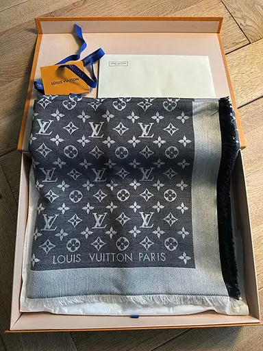 Louis Vuitton Monogram Shawl/skjerf/sjal– ubrukt m/eske og kvittering