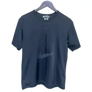 AD2021 BLACK COMME des GARCONS × NIKE コラボTシャツ L ブラックコムデギャルソン ナイキ ブラックコムデギャルソン(BLACK COMME des GARCONS)のメンズのトップス(Tシャツ/カットソー(半袖/袖なし))の商品詳細ページへのリンク