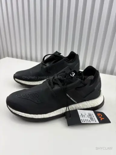 Y-3 Sneakers Minor Storage Marks Heel Patch BFAJDEF441