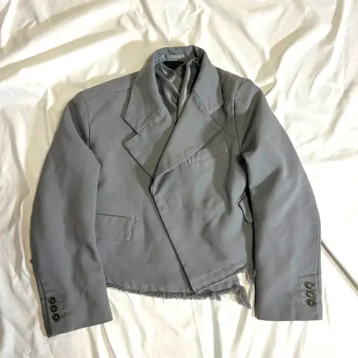 COMME des GARÇONS 23SS ポリ縮絨 変形テーラードジャケット ショート丈 切りっぱなし グレー