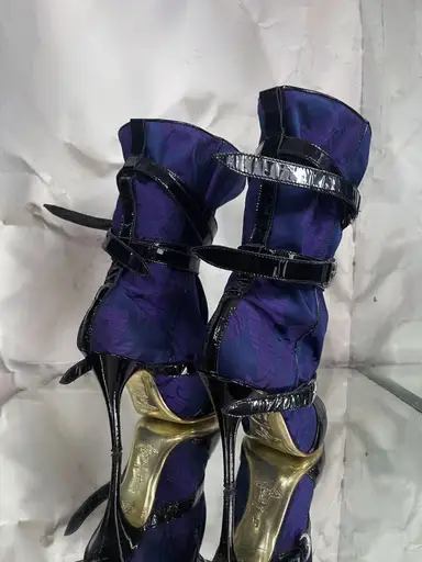 Vivienne Westwood F/W 2009 runway purple brocade bondage boots with open toe