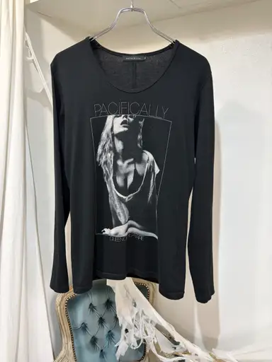 "FUGA" girl graghic long sleeve T-shirt