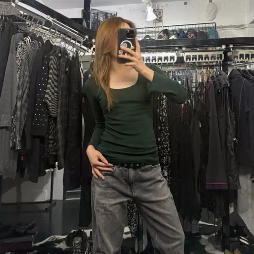 Isabel Marant 이자벨마랑  미니로고 자수 디테일 쉬어 롱 슬리브