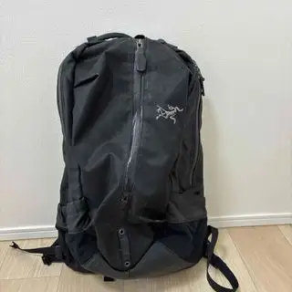 アークテリクス　Arro 22 Backpack  アークテリクス(ARC'TERYX)のメンズのバッグ(バッグパック/リュック)の商品詳細ページへのリンク