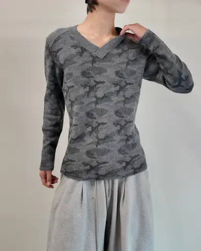 【5351 pour les hommes】camouflage v-neck knit